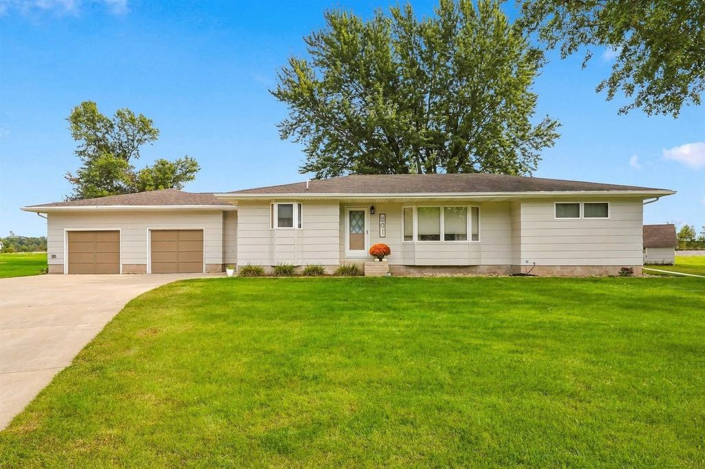 201 Rainbow Drive, Fairbank