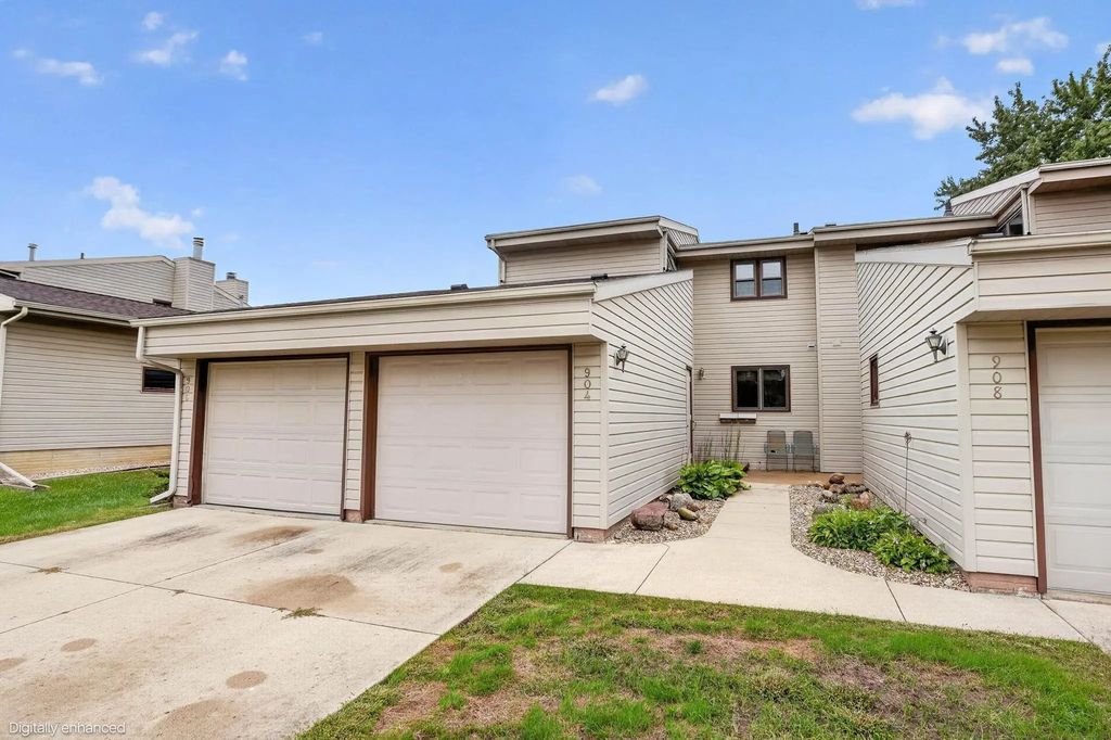 904 Prairie Meadow Court, Waterloo