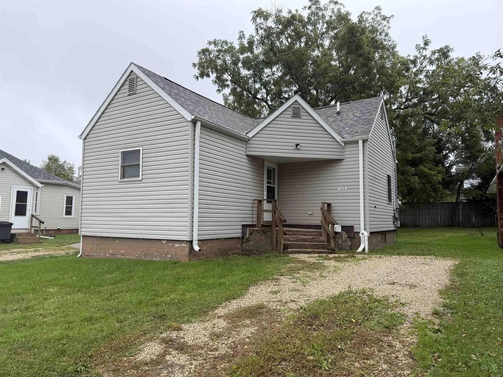 1009 15th Street, Eldora