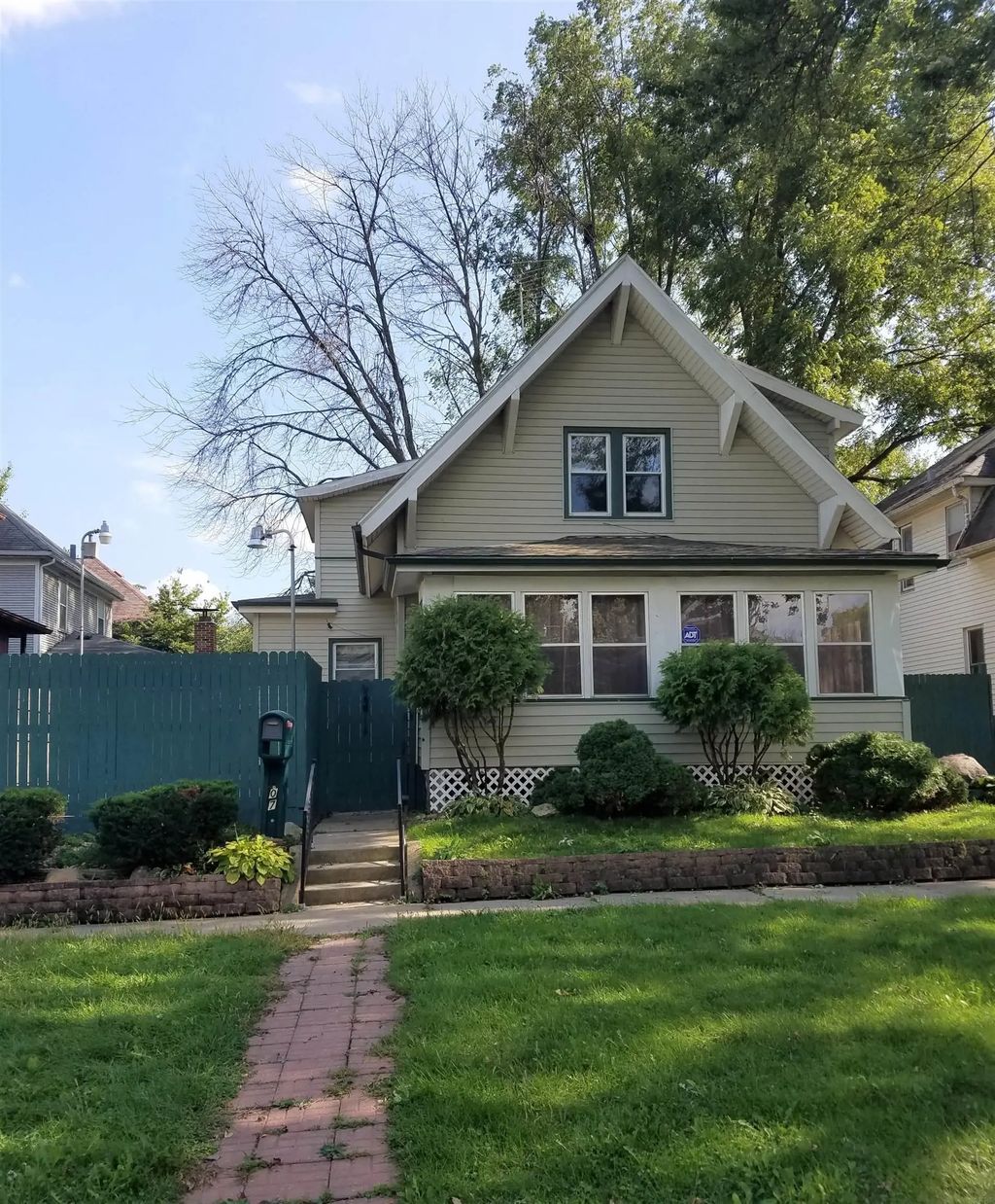 807 W Mullan, Waterloo