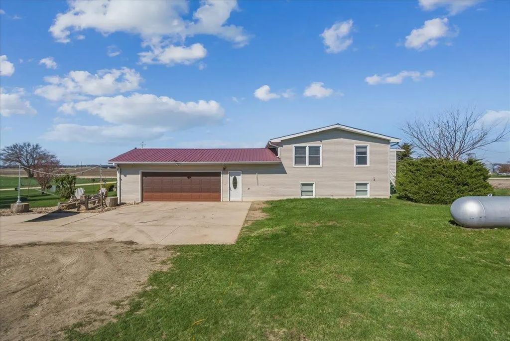 8400 Big Woods Rd, Janesville