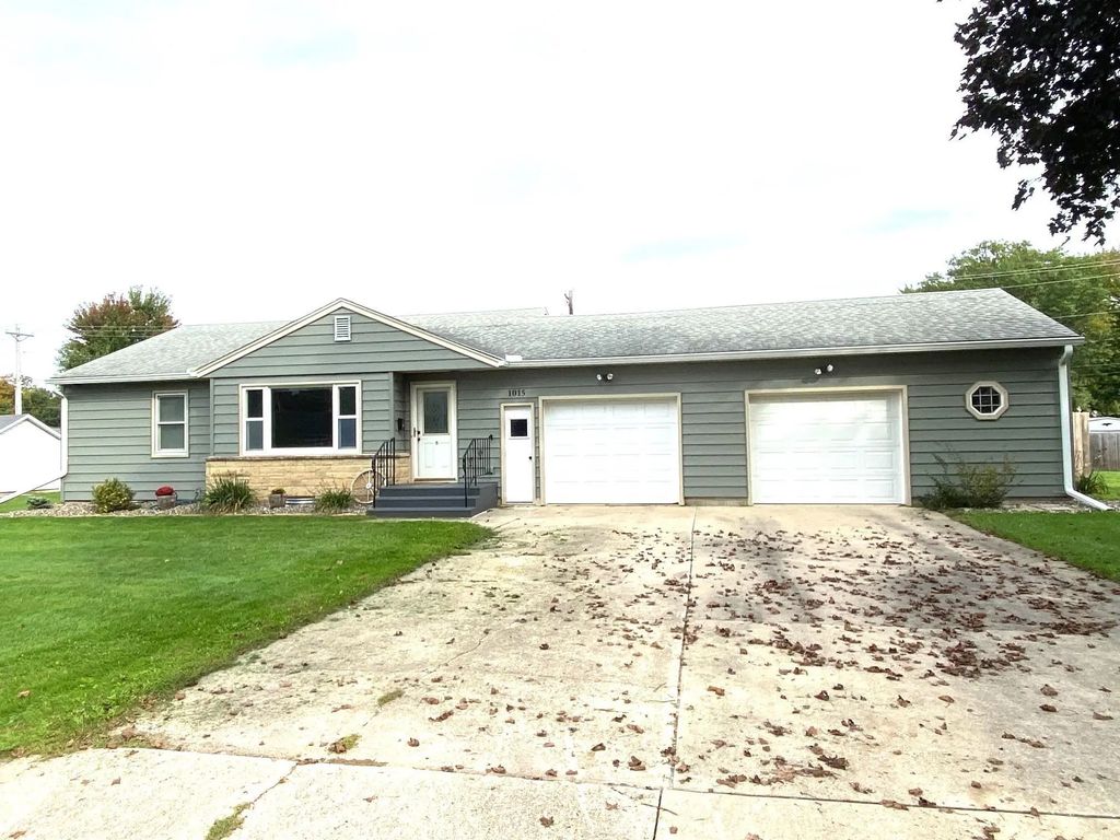 1015 Pine Street, Osage