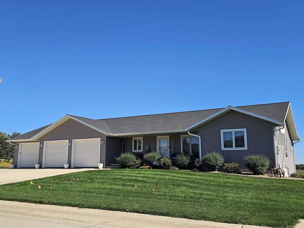 1233 Cambridge Court, Cresco