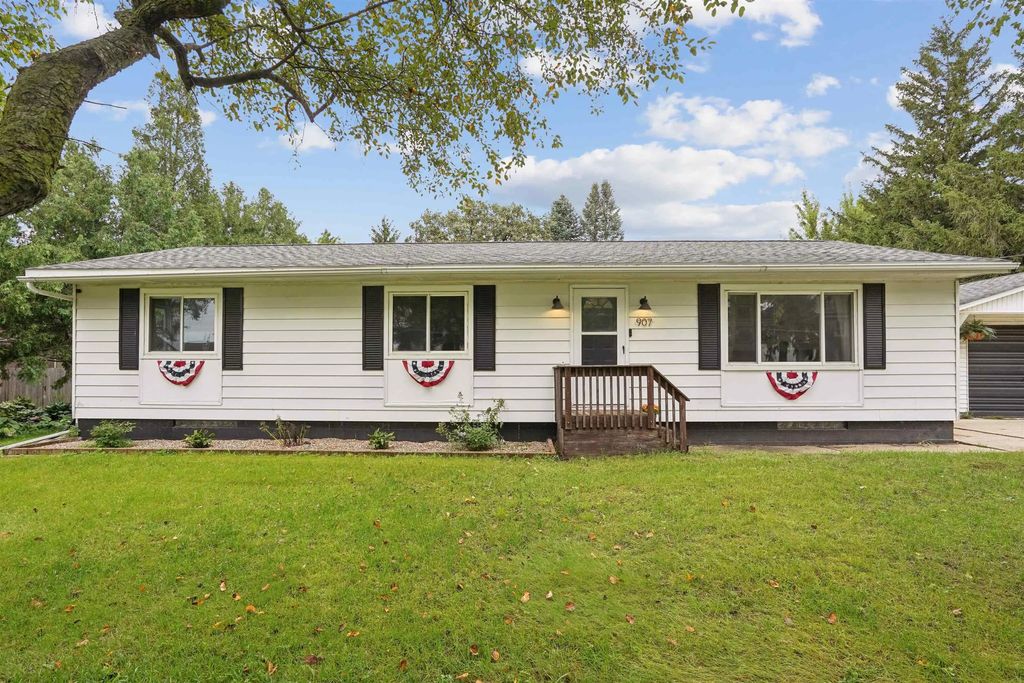 907 Sherman Street, Dysart