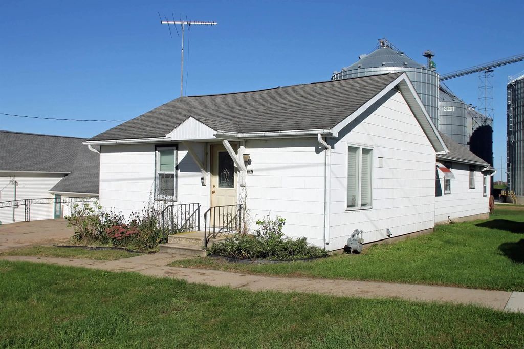 307 Se 2nd Street, Tripoli