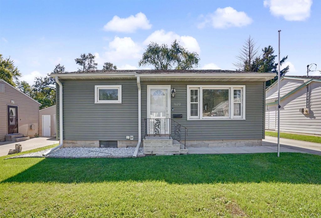 1620 Easton Avenue, Waterloo