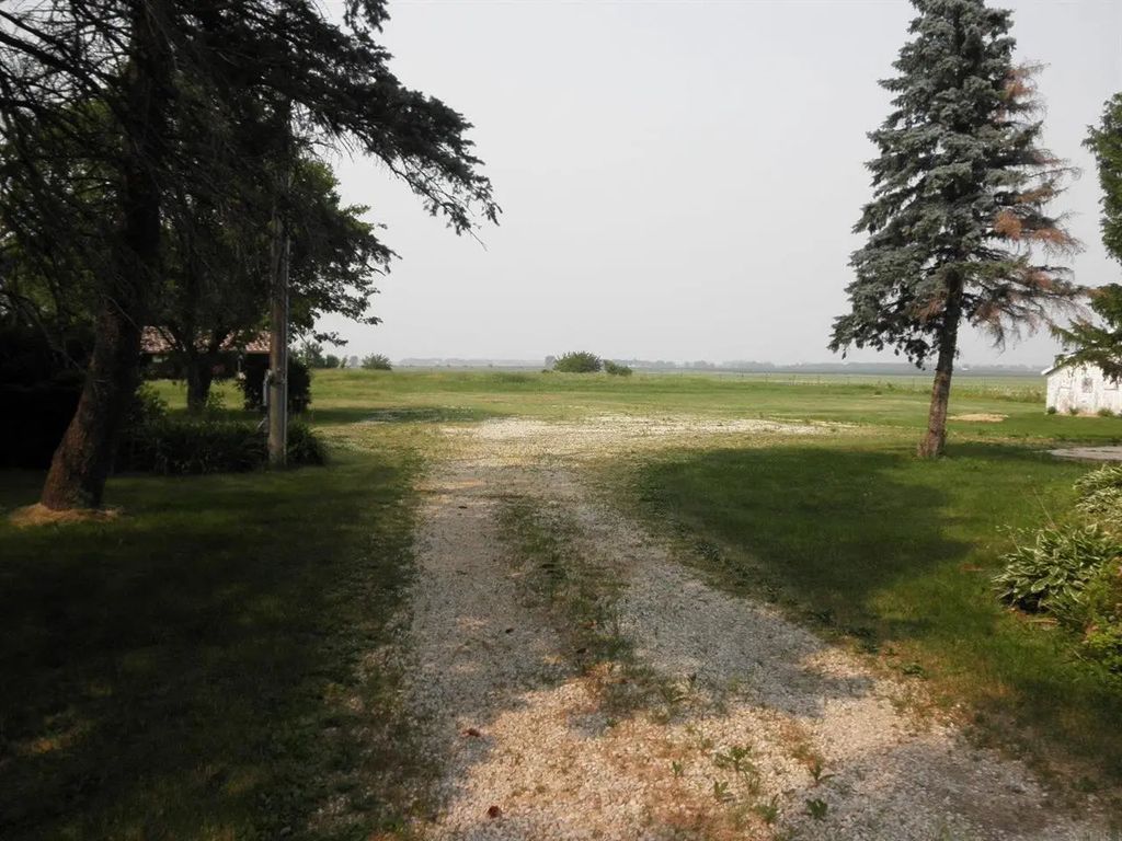 1223 Hwy 9, Osage