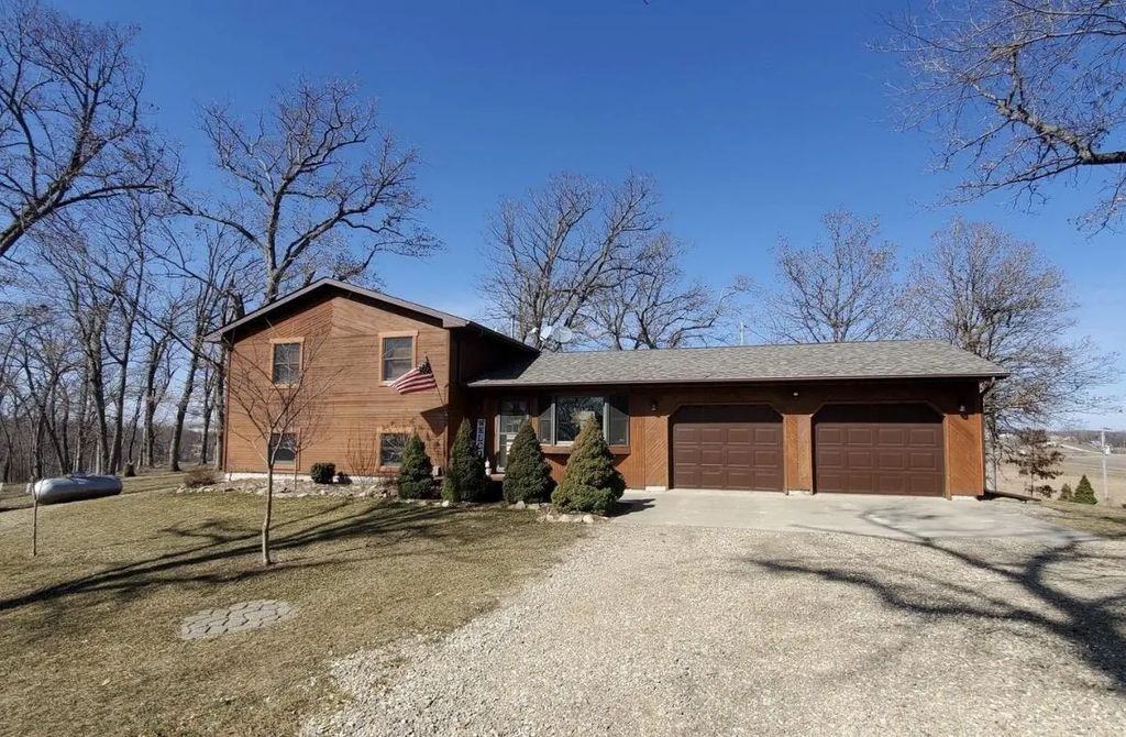 2956 D Avenue, Montour