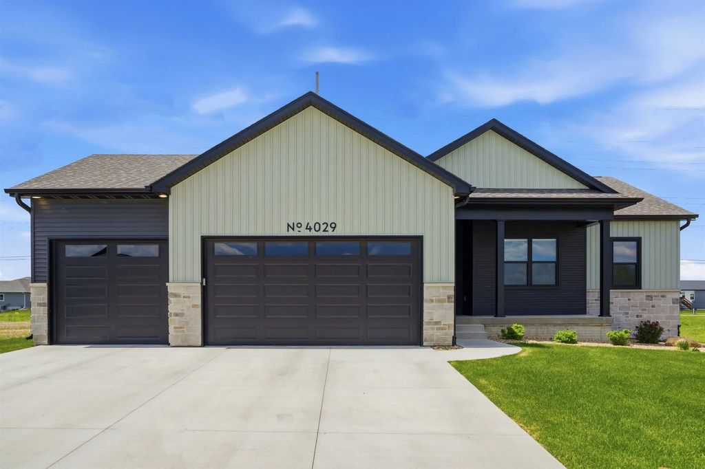 4029 Broomfield Drive, Cedar Falls