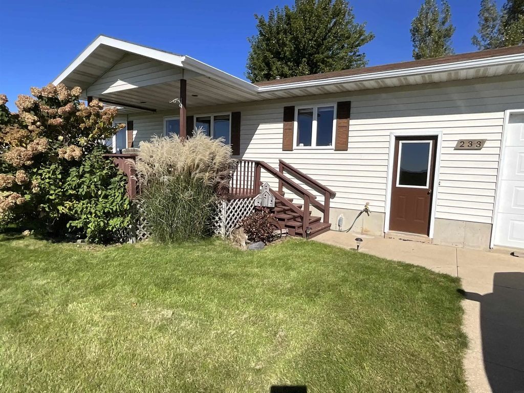 233 W Wilbur Street, Hawkeye
