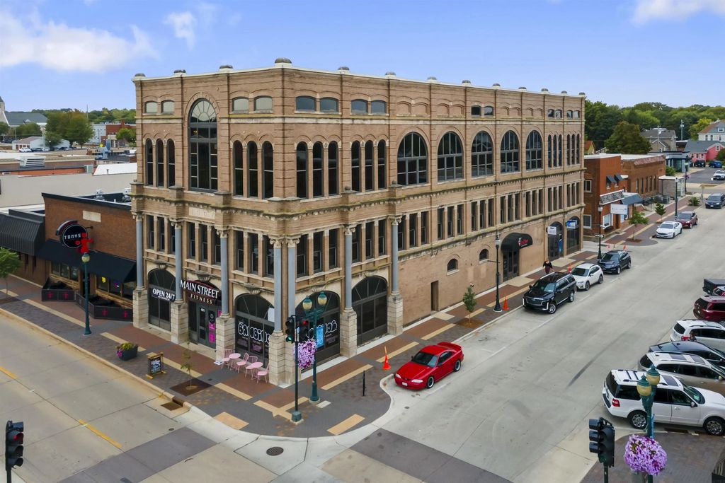 401 Main Street 213, Cedar Falls
