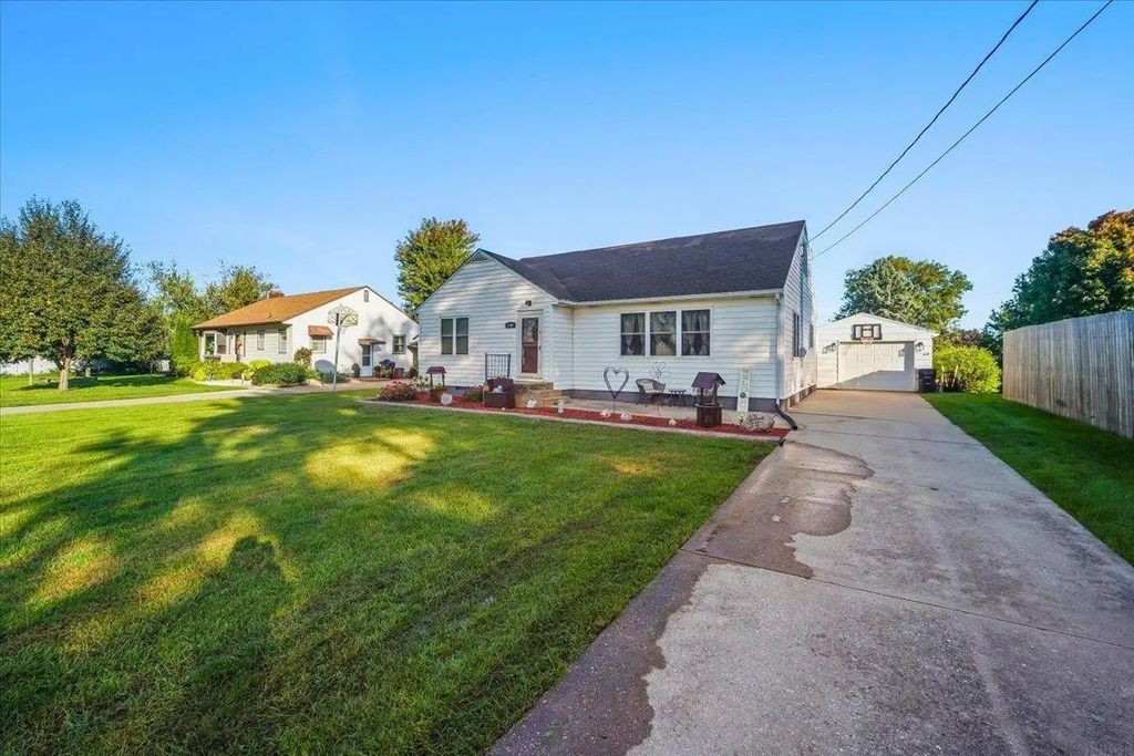 1405 Clark Street, Dysart