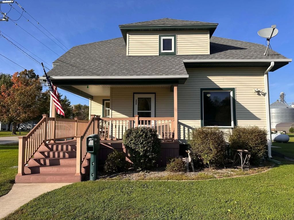 208 Nw 5th Street, Fort Atkinson