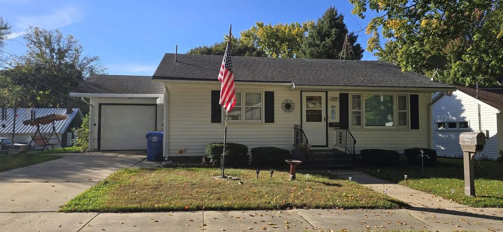 804 2nd Street, Charles City