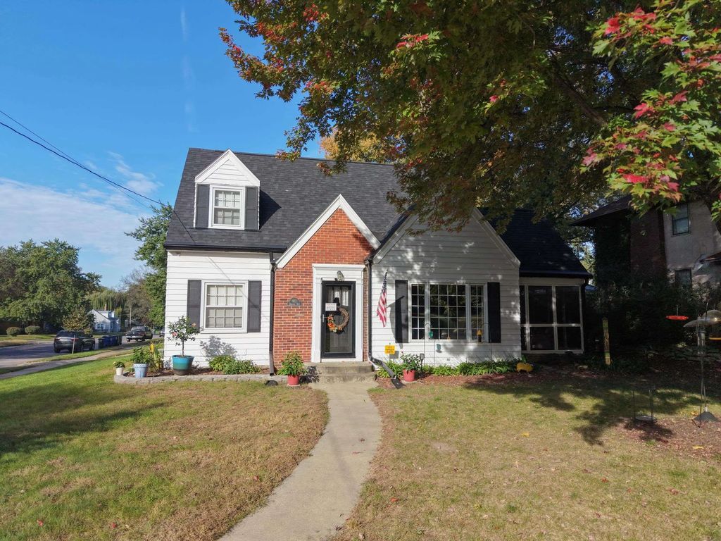 103 Highland Boulevard, Waterloo