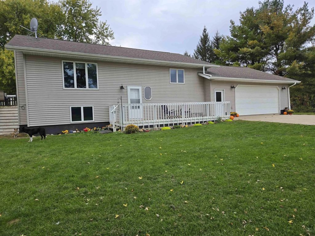 16756 140th St., Cresco