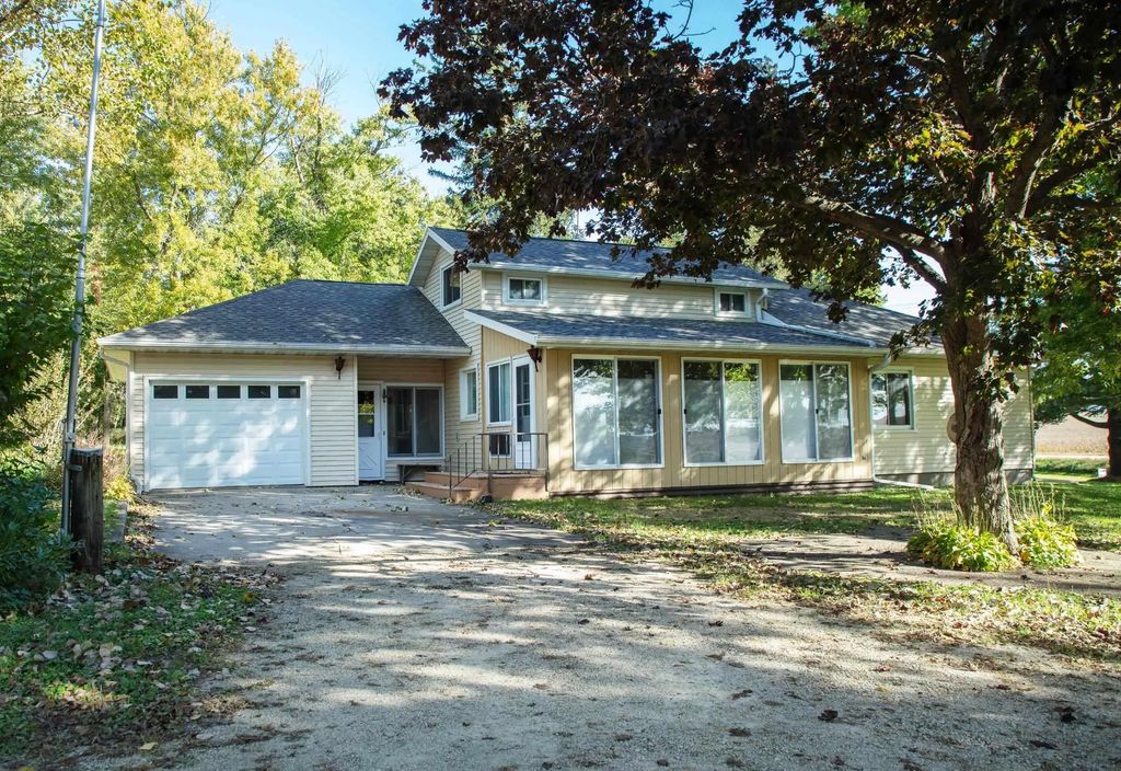 21183 Yale Ave, Shell Rock