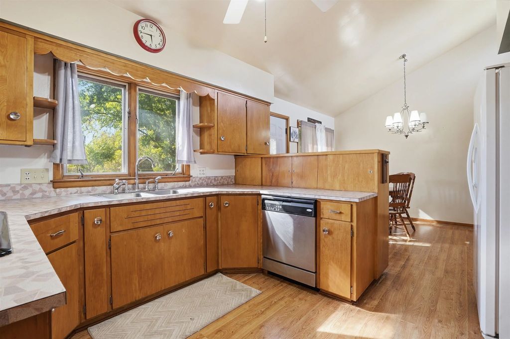 210 N 3rd Street, Hazleton Property Listing: MLS® #20264960