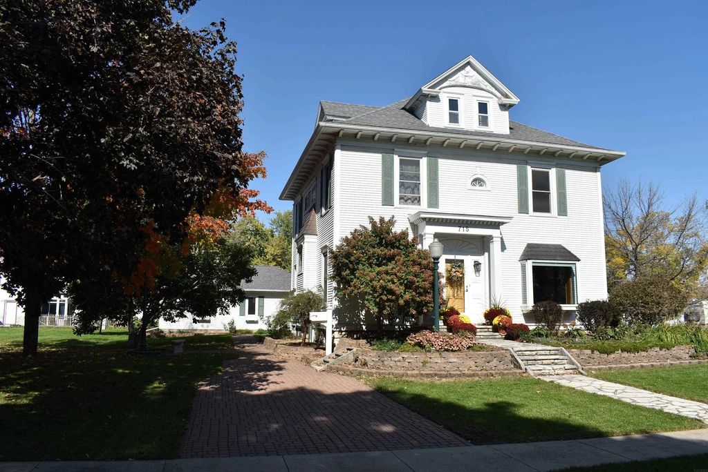 715 Mechanic Street, Osage