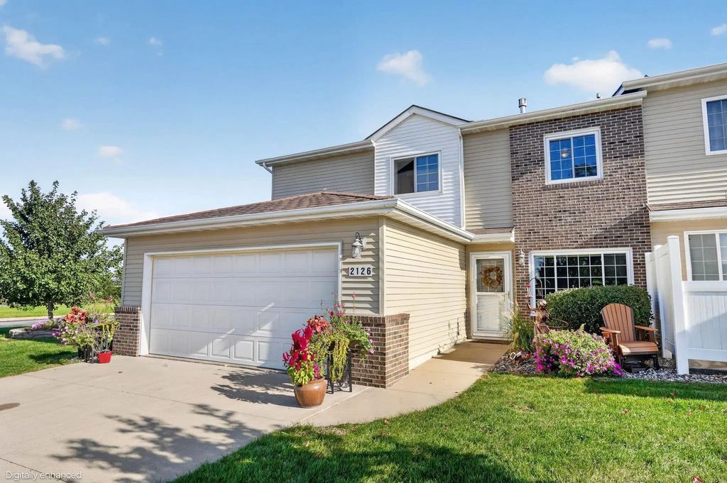 2126 Cord Ridge, Waterloo