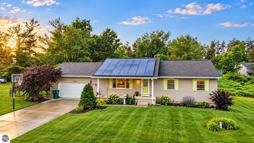 8678 Lamplighter Lane, Cadillac