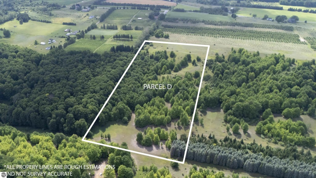 001 E Fort Road, Suttons Bay