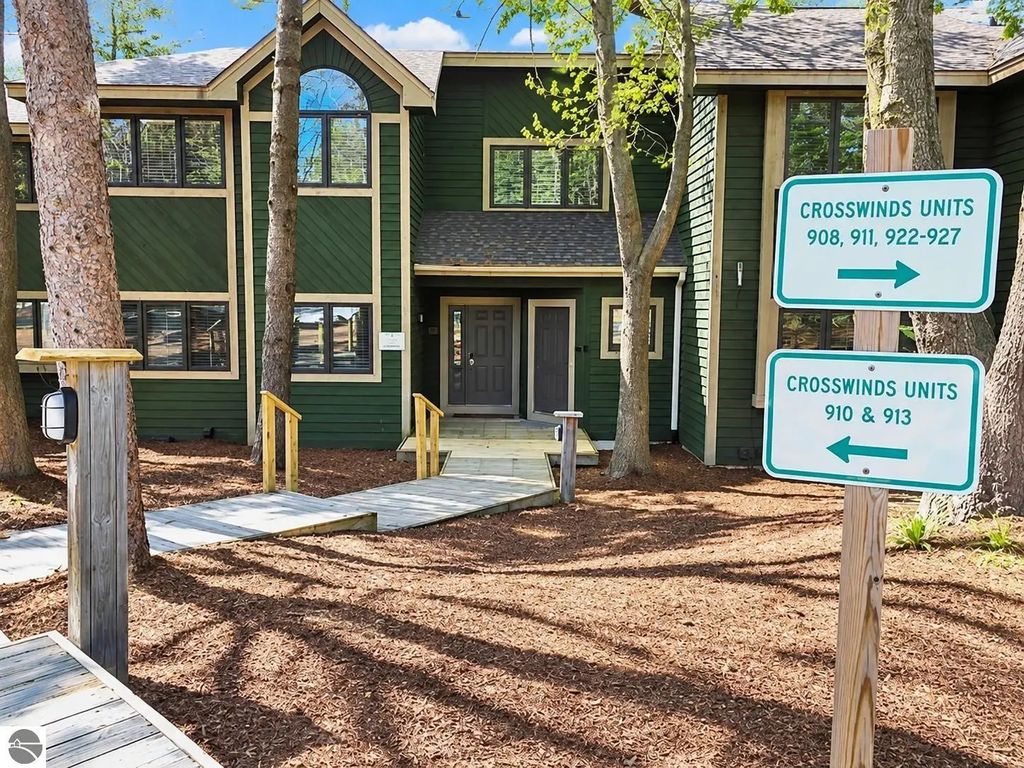 5666 Shanty Creek Road, Bellaire