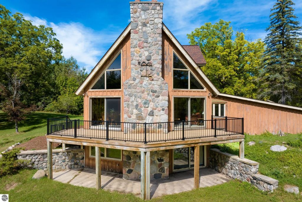 6856 Del Mason Road, Bellaire