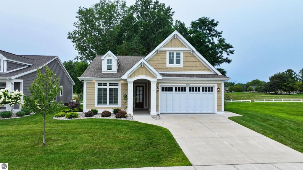 4169 Village Green, Freeland
