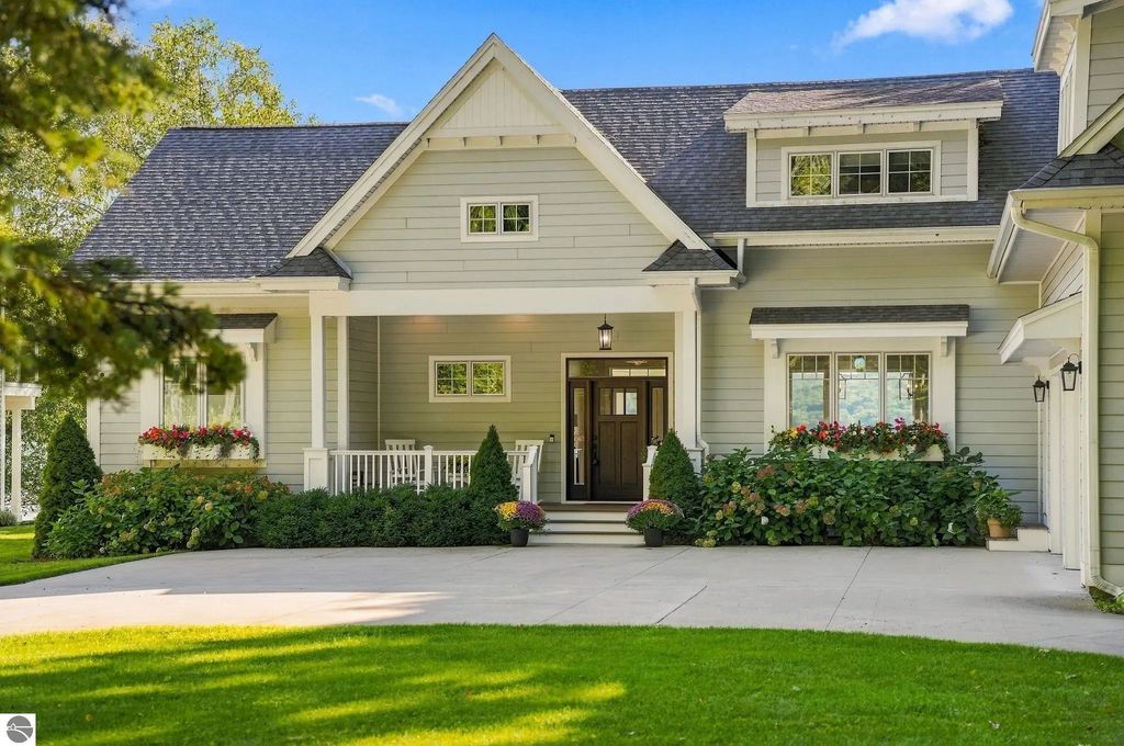 8205 W Day Forest Road, Empire