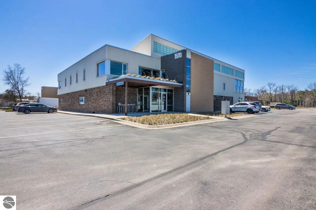 1610 Barlow Street 101, Traverse City