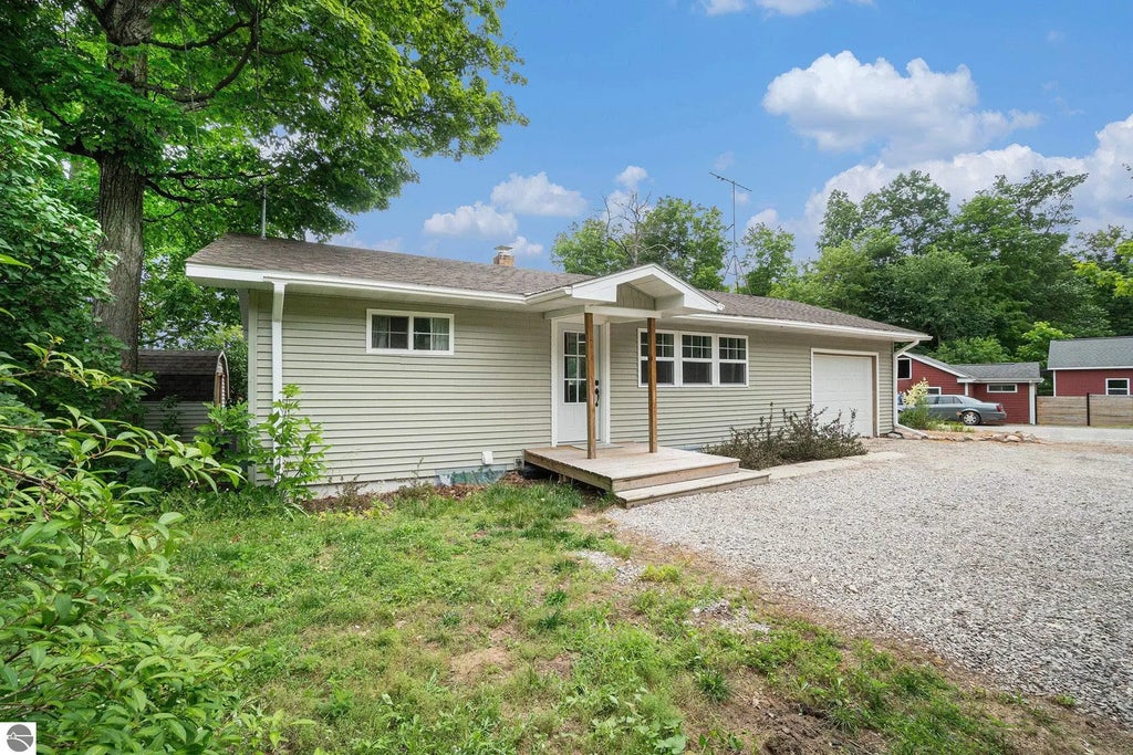 7457 Cairn Highway, Elk Rapids