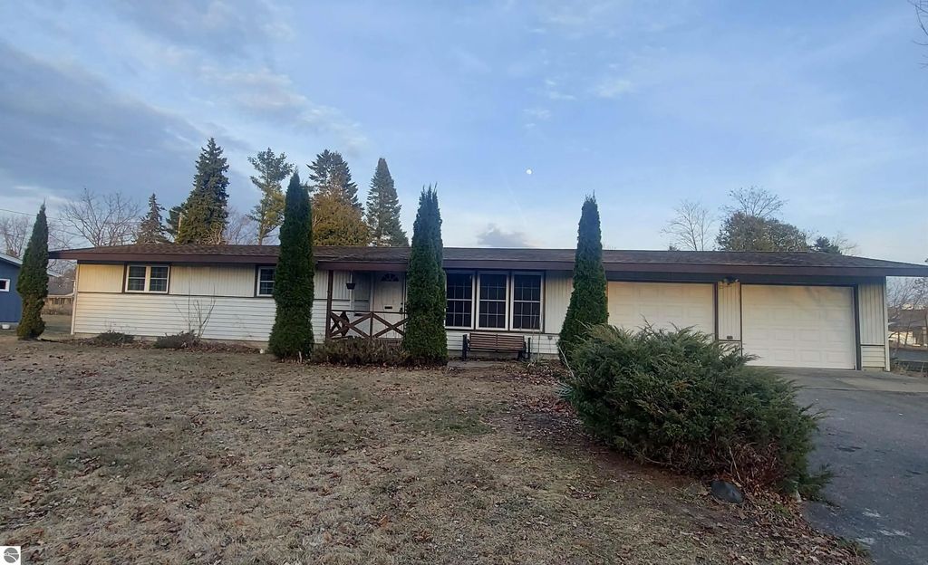 200 N First Street, Harrisville