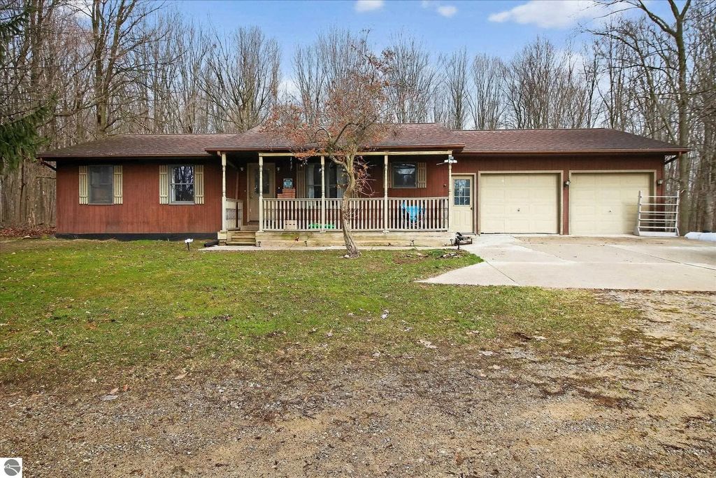 5383 N Rich Road, Alma