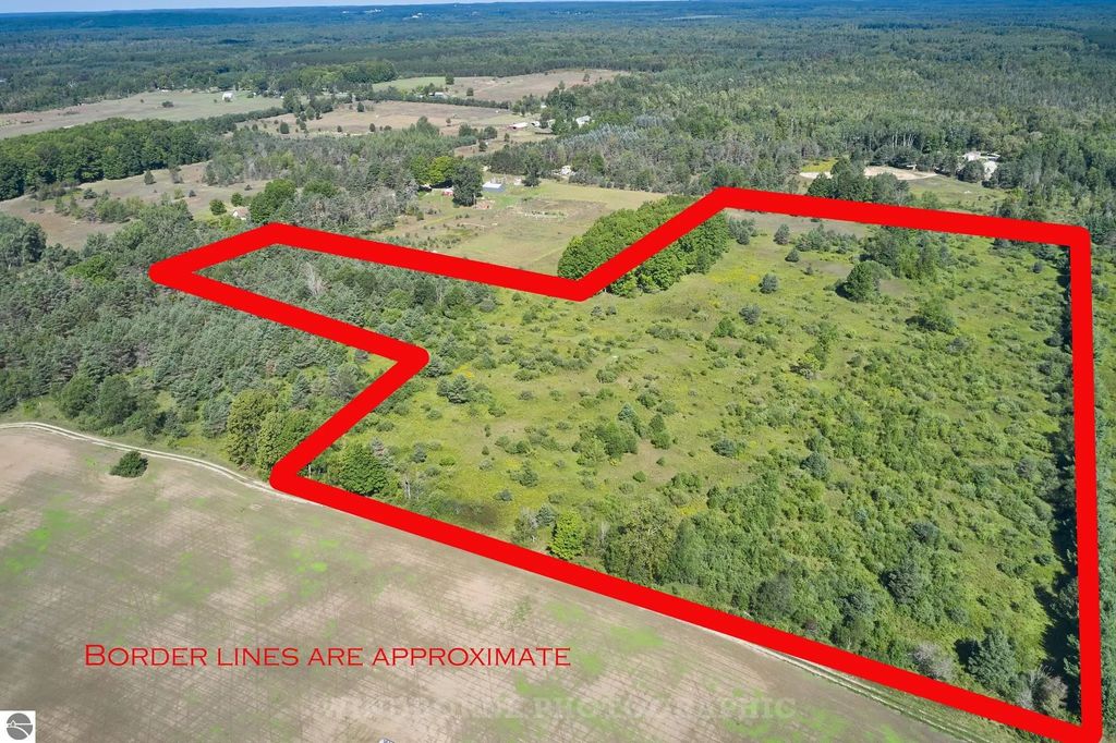23.43 Acres N 35 Road, Manton