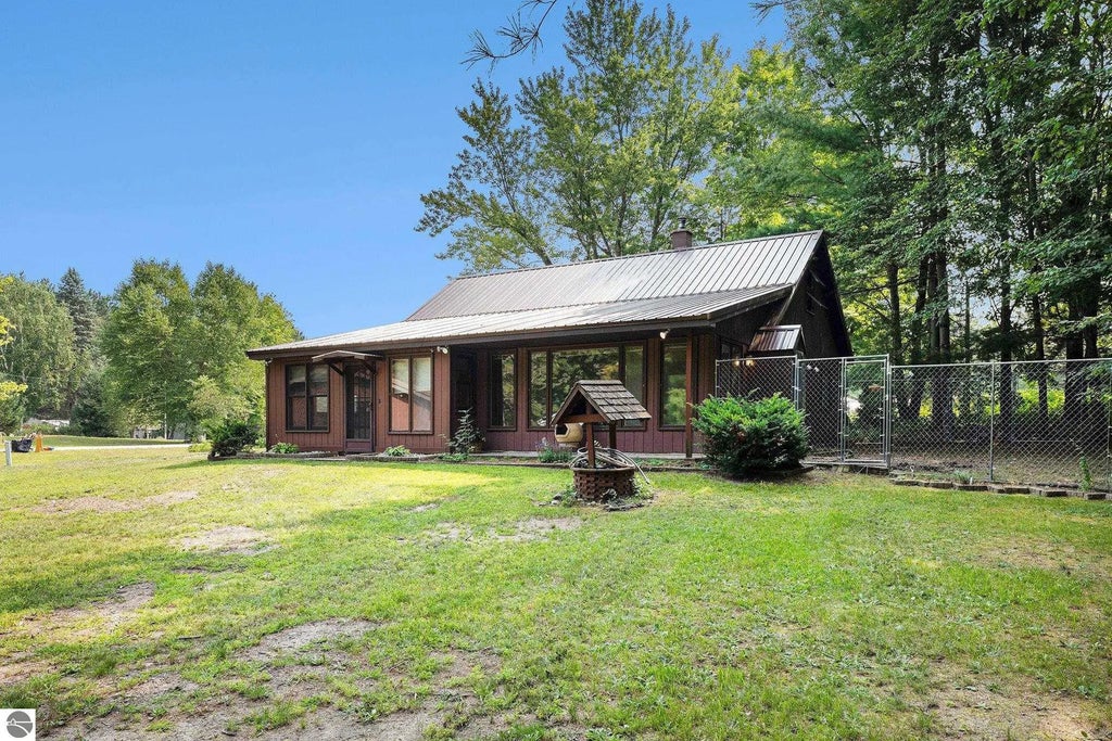 616 Elkhorn Drive, Cadillac