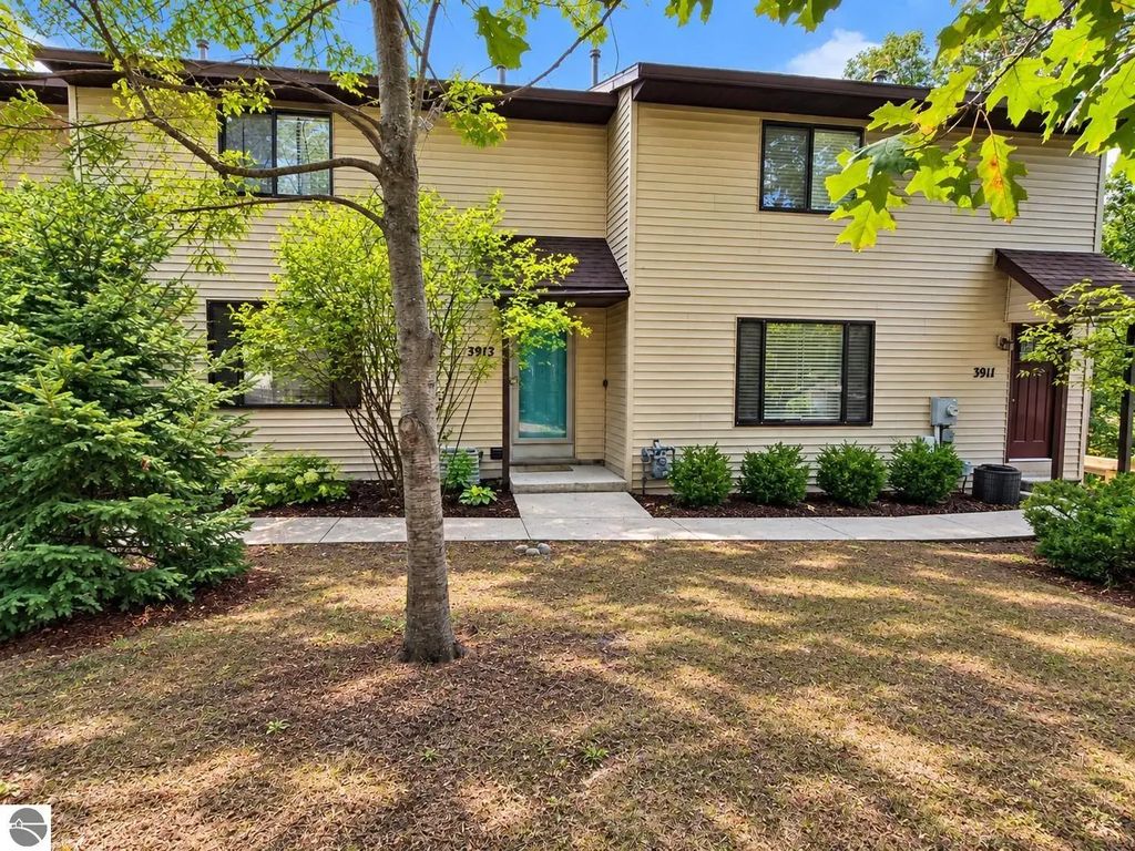 3913 Emily Lane, Traverse City