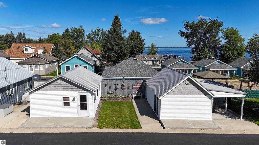 6276 W Houghton Lake Drive Unit 2, Houghton Lake