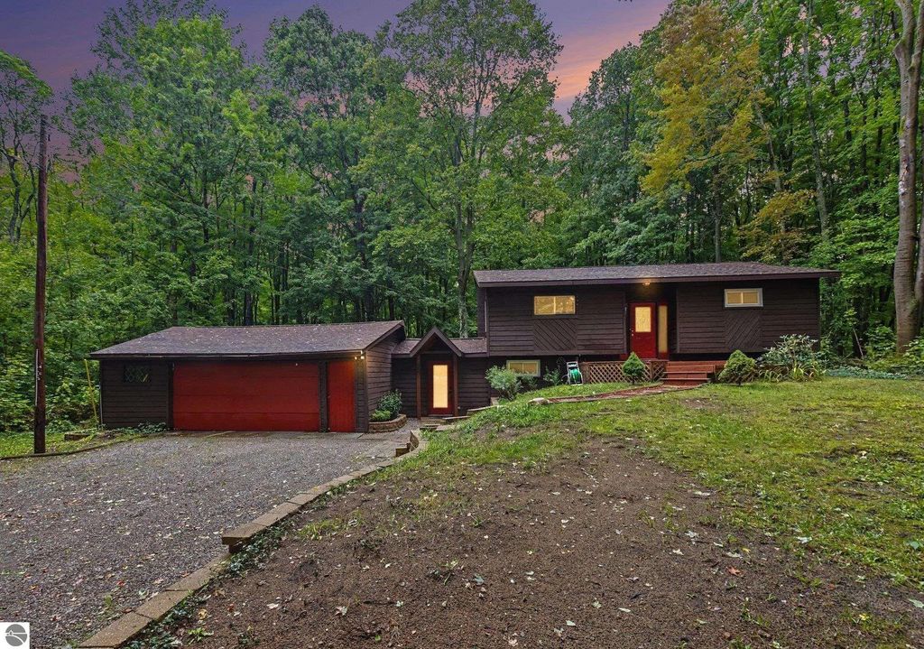 19430 Cedar Run Road, Traverse City