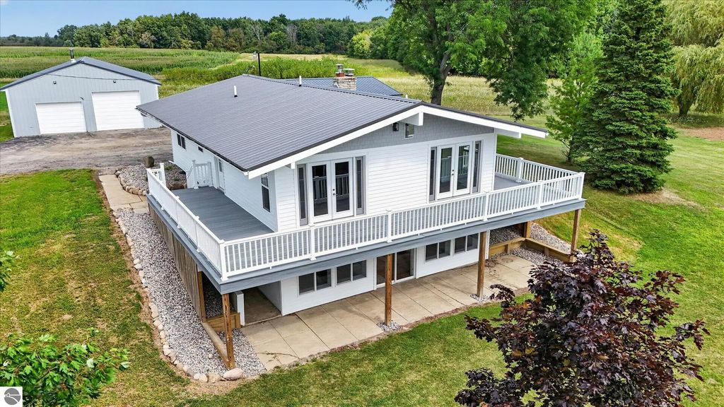 7604 W Pratt Road, Dewitt
