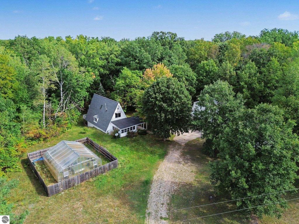 5250 Logging Trail, Sears