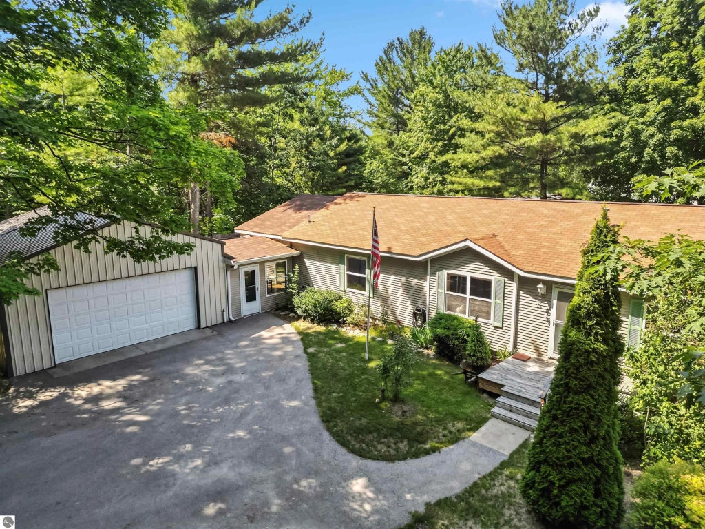 6732 Hickory Drive, Kewadin