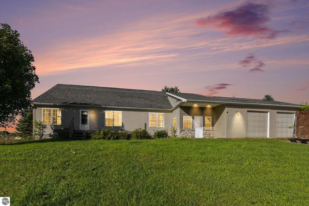 1600 Secor Farm Trail, Traverse City