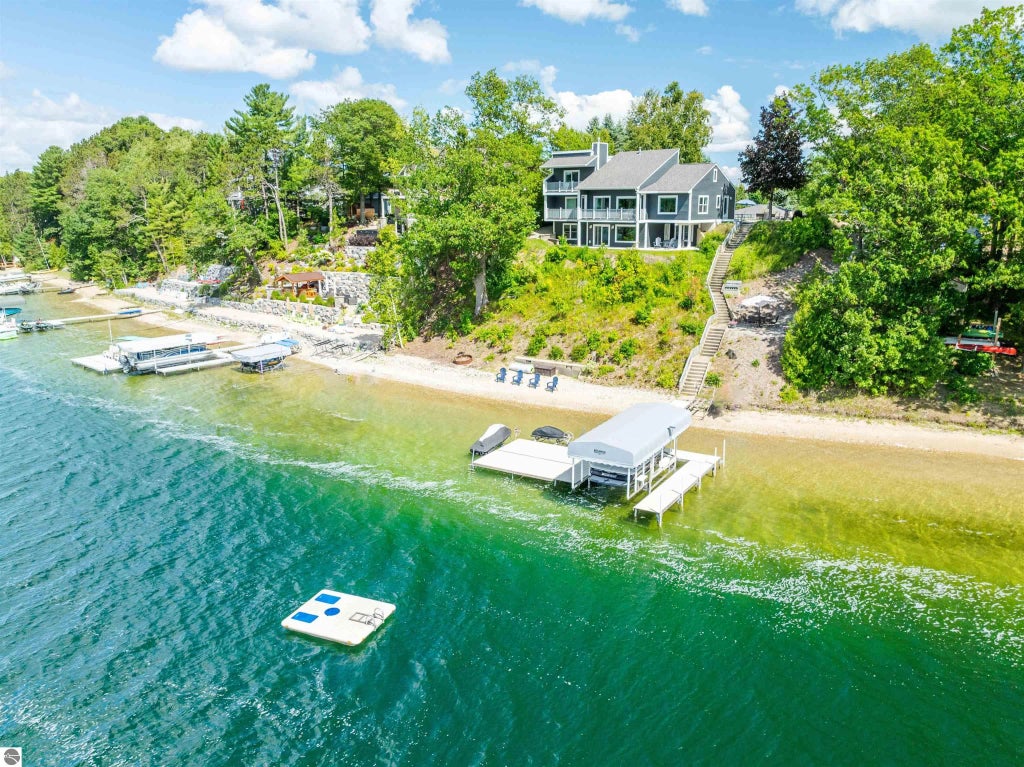 541 Finehout Drive, Traverse City