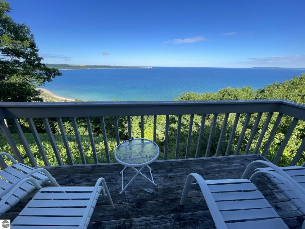 4a Pinnacle Place, Glen Arbor