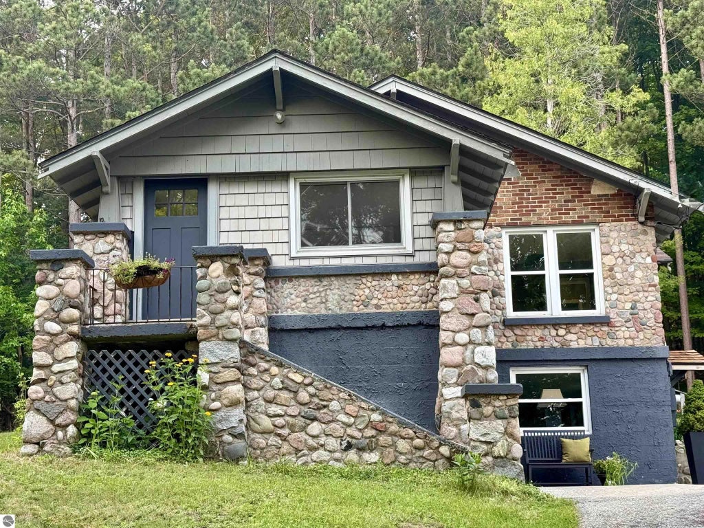 925 Beech Street, Frankfort