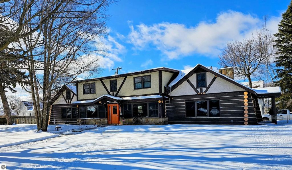 105 N Burgess Street, West Branch