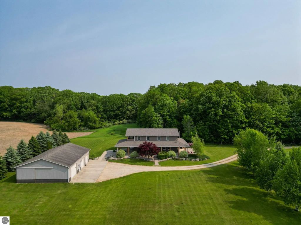 1584 W Chapman Road, Mt Pleasant