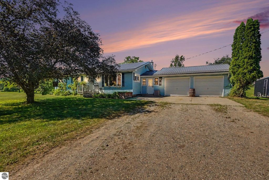 23688 4 Mile Road, Reed City