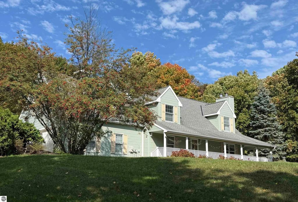3215 Silver Farms Lane, Traverse City